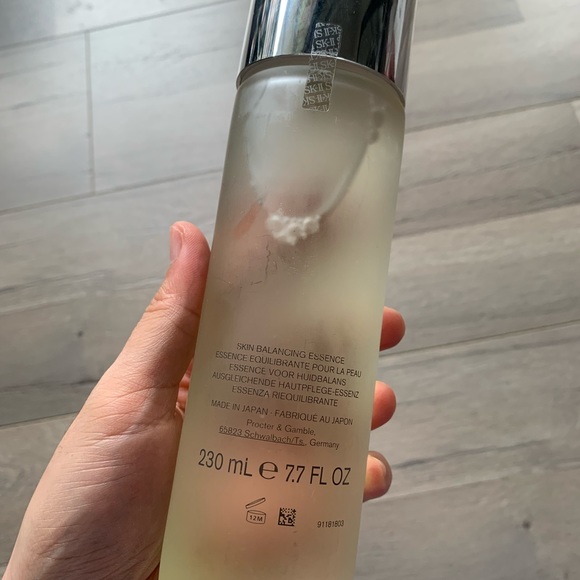 SK-II
Facial Treatment Essence (Pitera Essence) - Picture 2 of 4